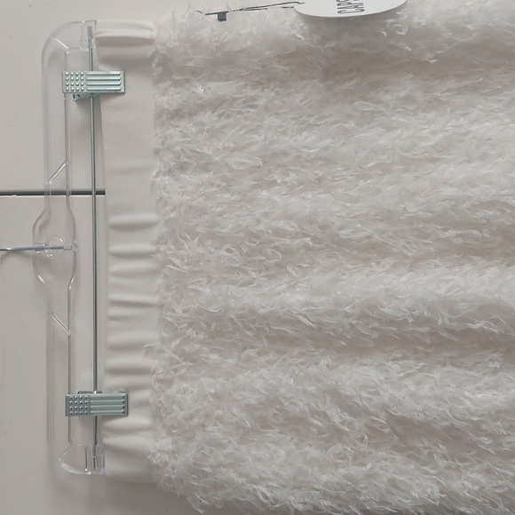 Capsulle White Feathered Mini Skirt with Exposed Silver Zipper Size Large NWT - Picture 6 of 16